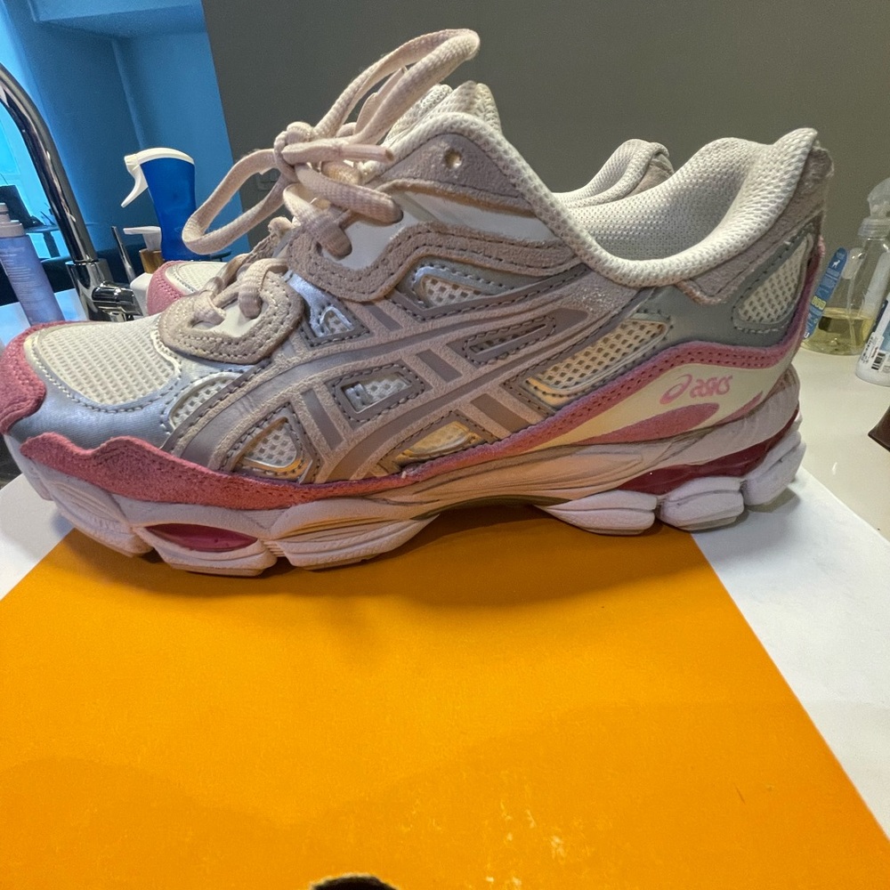 Gel NYC ‘ Cream Pink’ ASICS